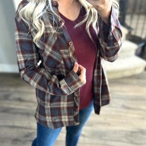 EUC - Bécool Flannel - Large